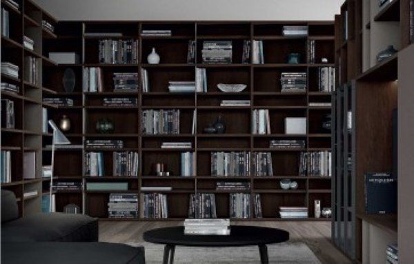 Parete attrezzata come libreria