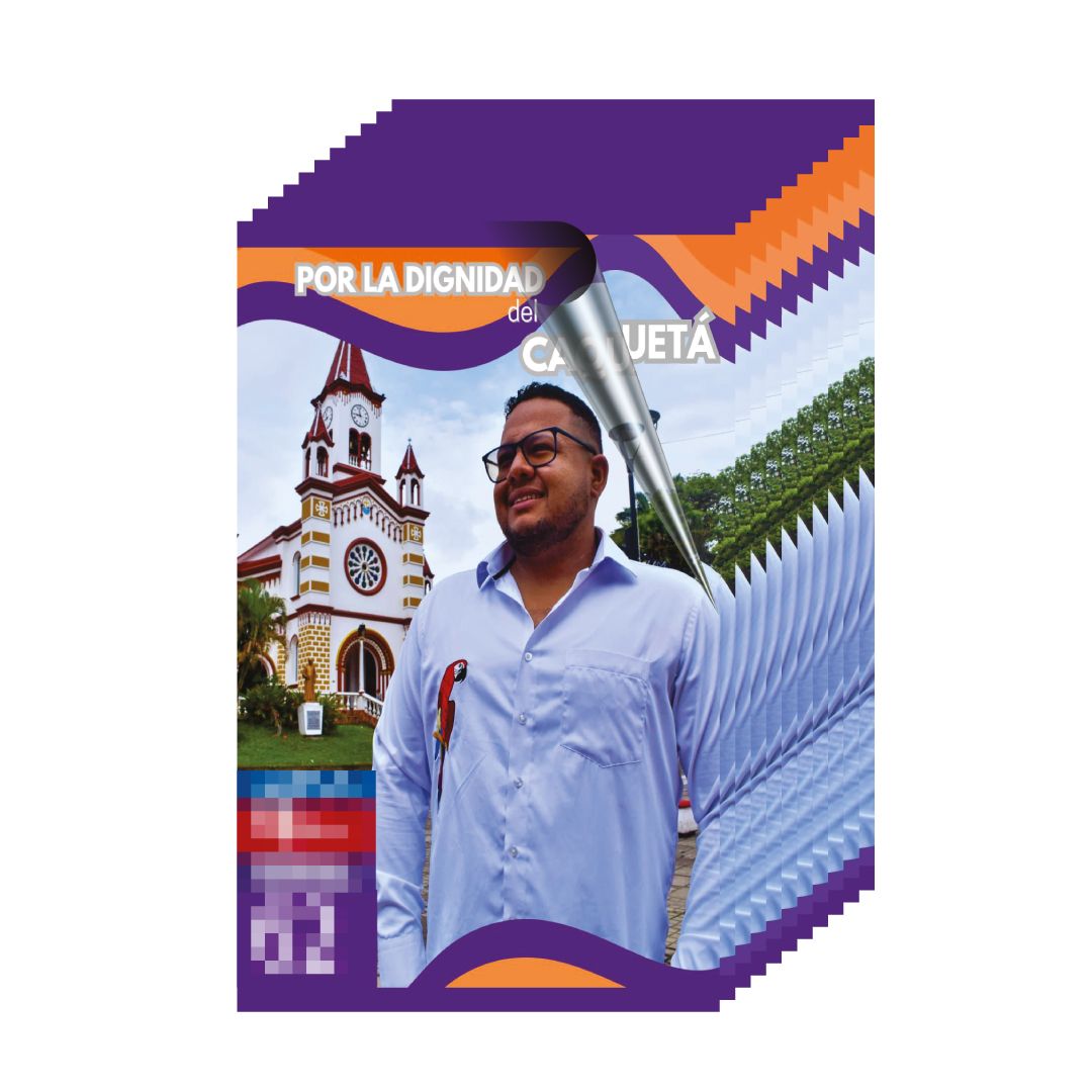 Tríptico morado y blanco que presenta servicios para coches de lujo. Fotos y texto visibles.