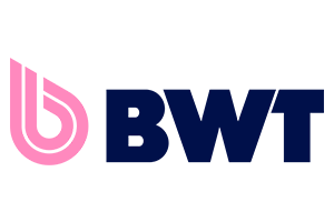Logo BWT rosa con icona stilizzata a forma di goccia e testo blu scuro in grassetto su sfondo bianco.