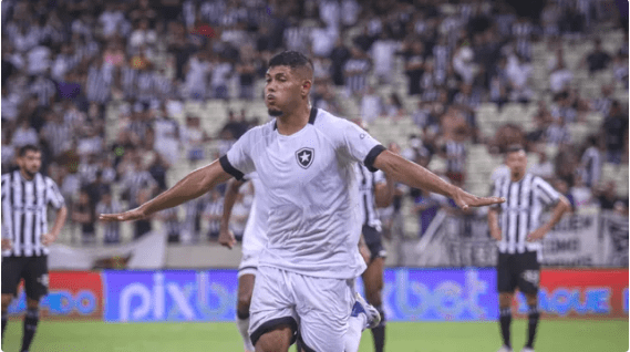 Botafogo bate fora de casa o Cear&Atilde;&iexcl;, e vence a primeira do Brasileir&Atilde;&pound;o