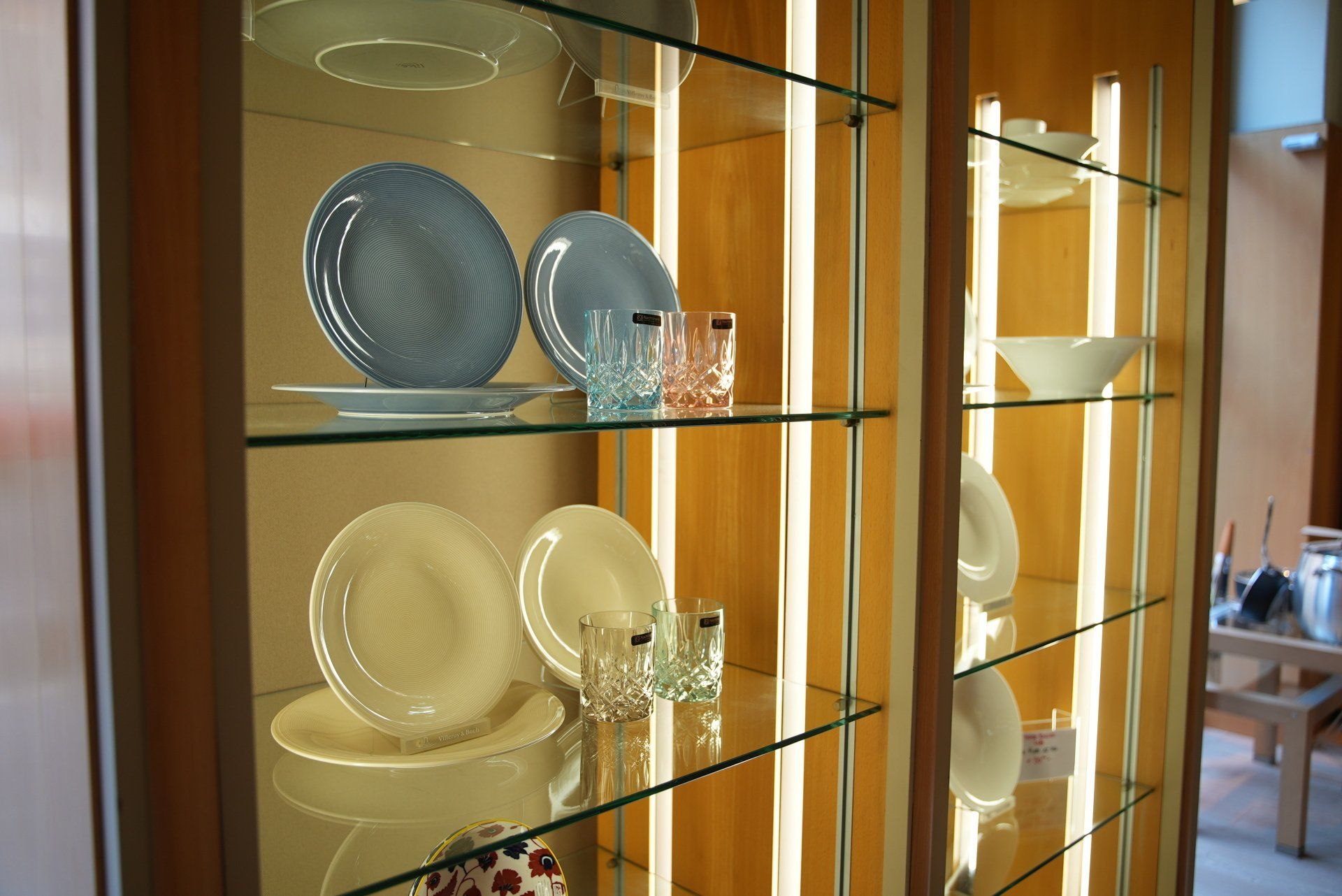 piatti in porcellana