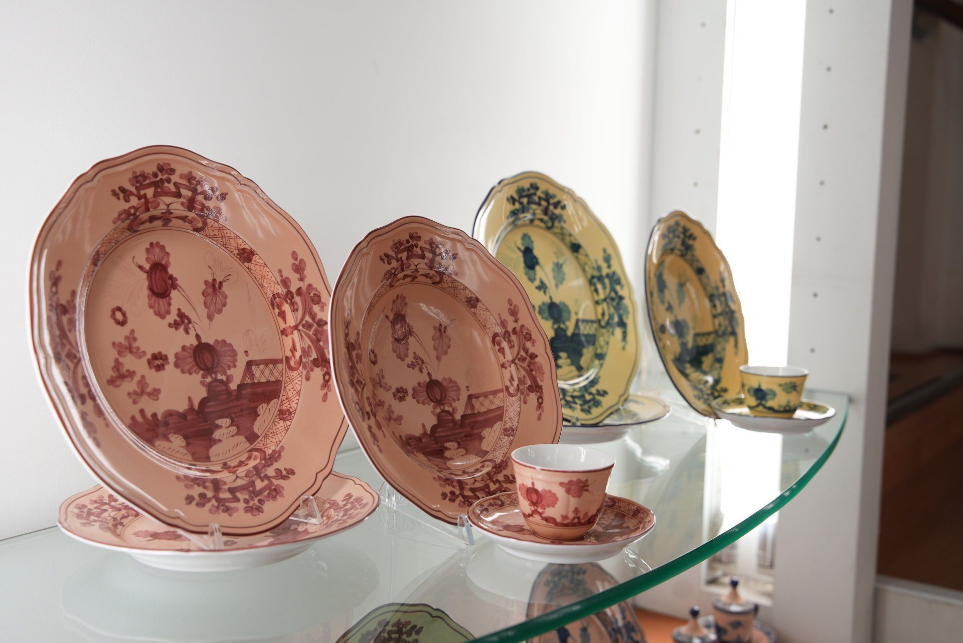 piatti in porcellana