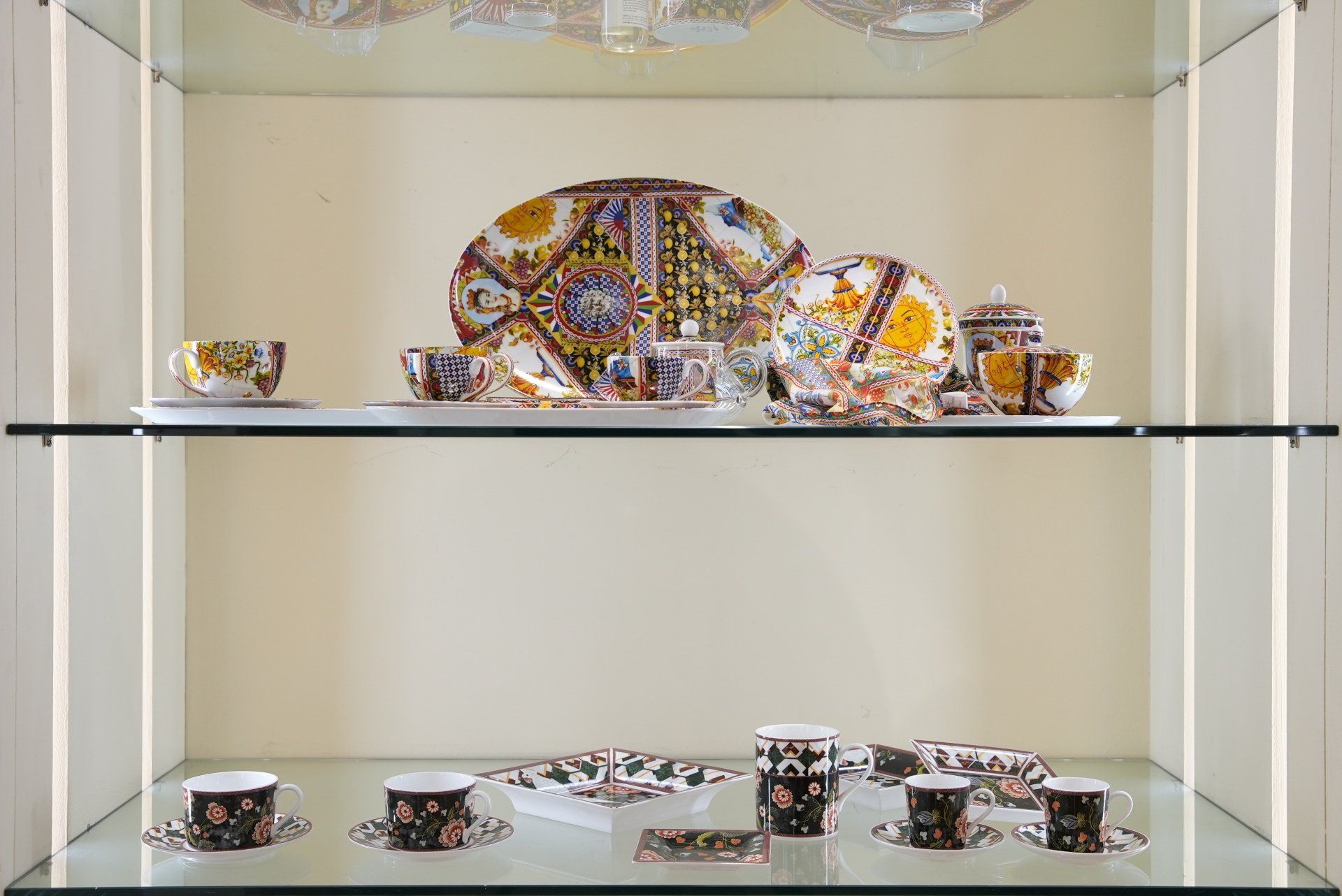 piatti in porcellana