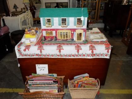 vintage doll house