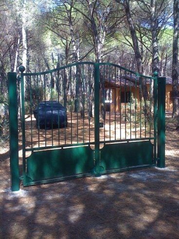 cancello colore ruggine