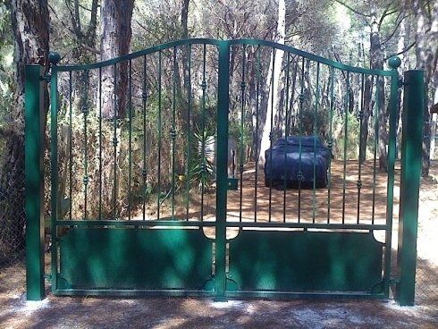 cancello colore verde