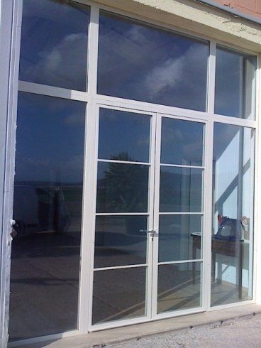 portone in ferro bianche