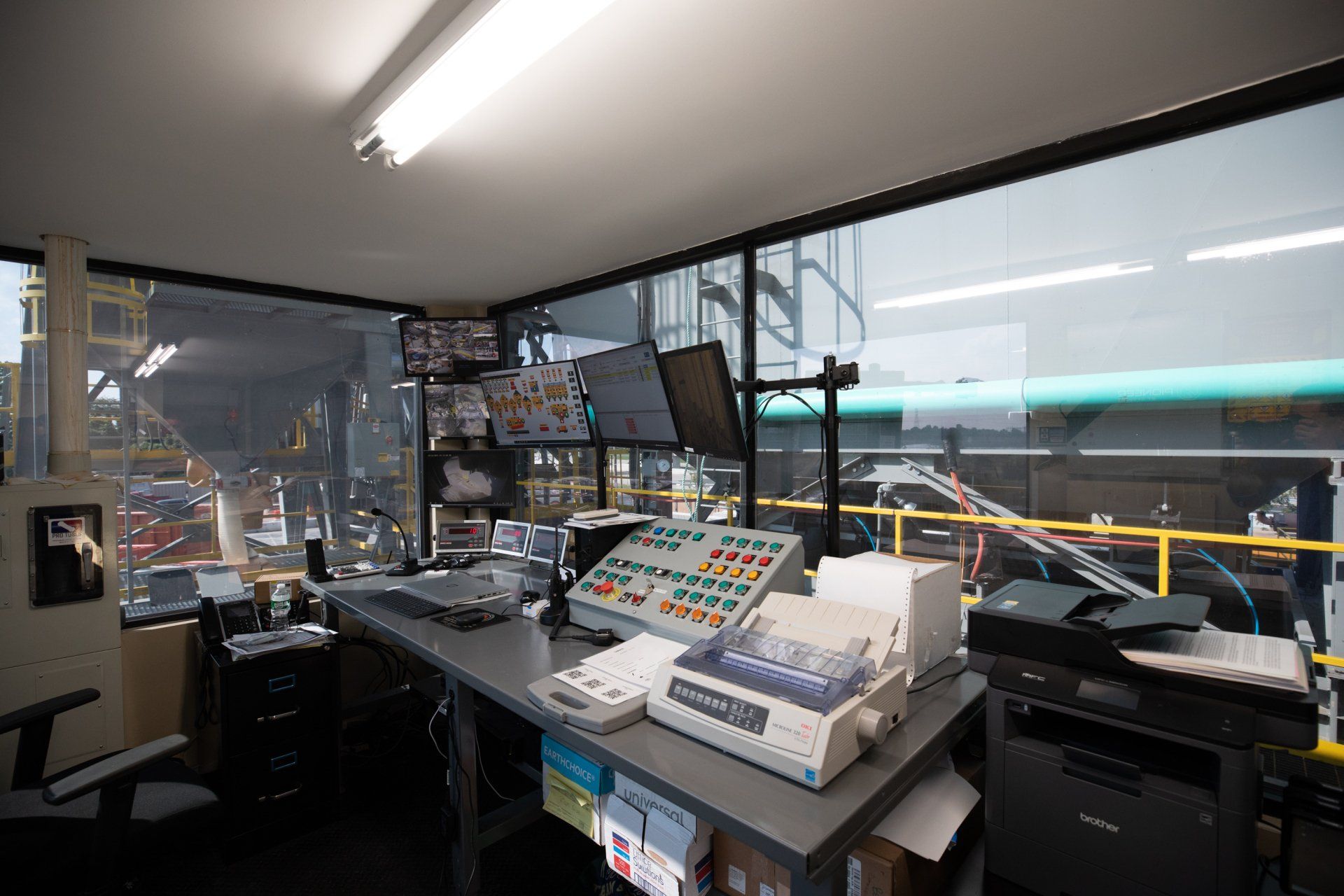 Cement Plant Operating Room | Staten Island | Diamondback Redi-Mix