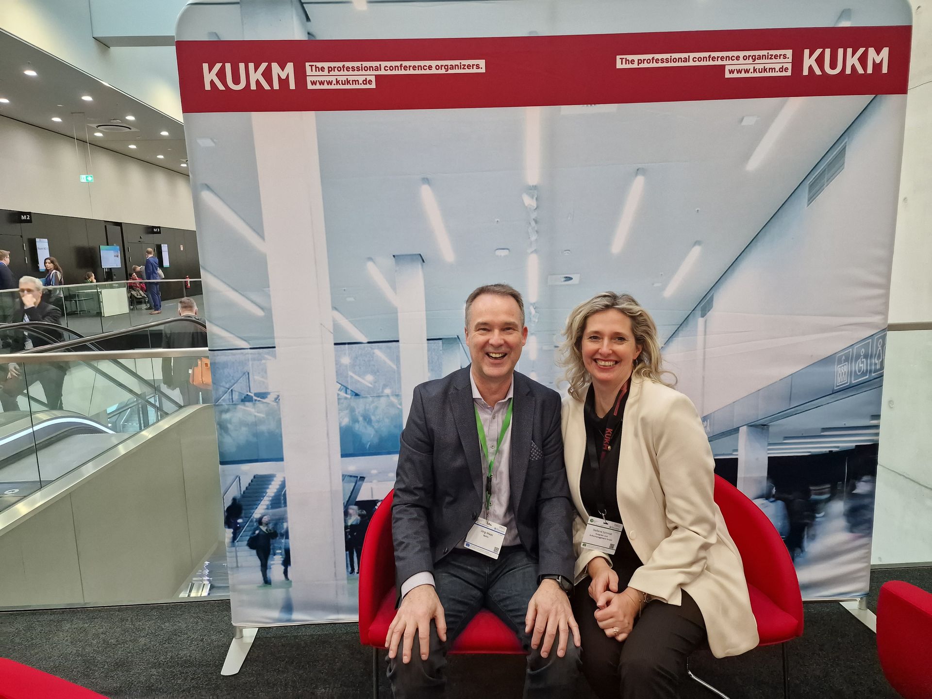 Impressionen vom KUKM-Stand beim Deutschen Krebskongress 2024