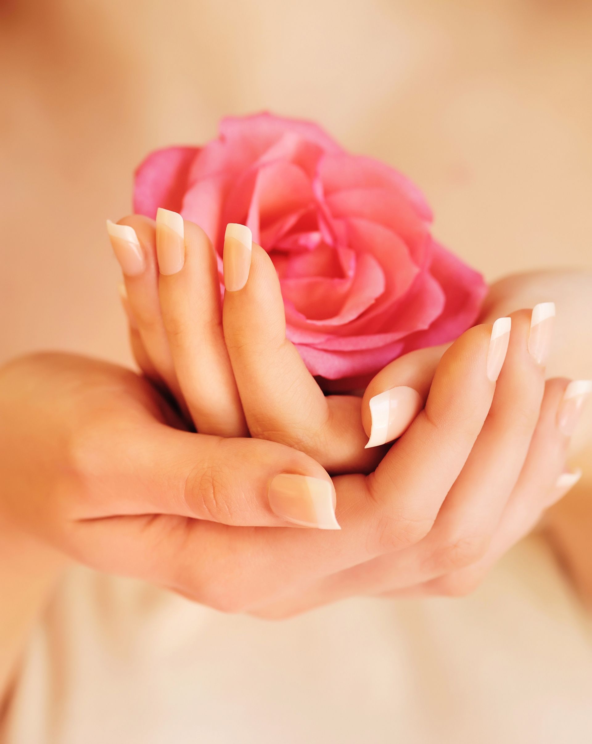 Impero della Bellezza, trattamento mani, manicure