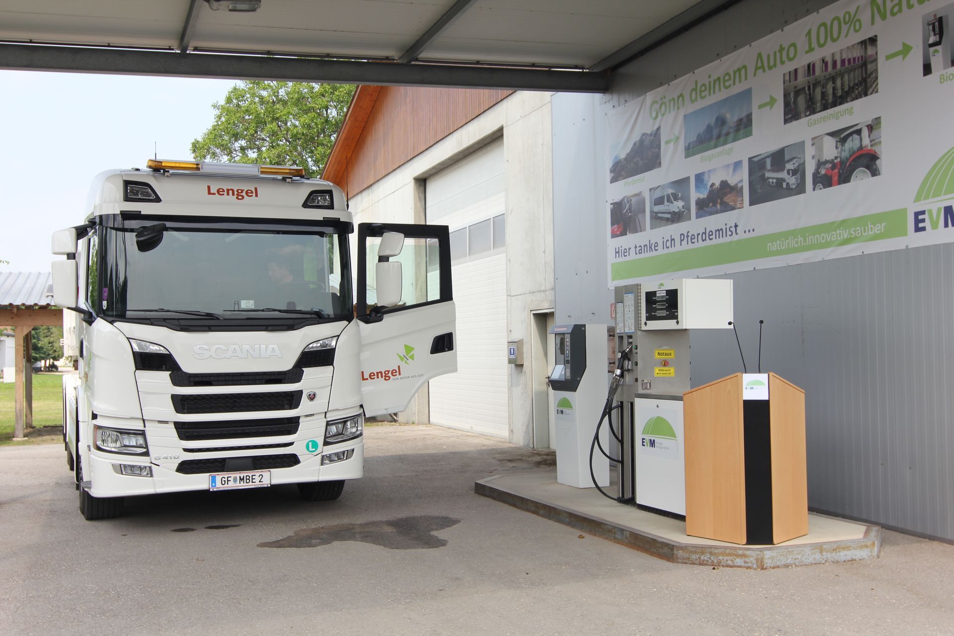 CNG LKW tankt Biomethan