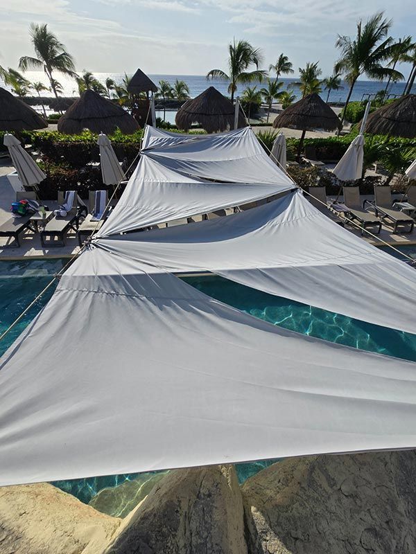 Instalaci&oacute;n de cortinas black out en Canc&uacute;n