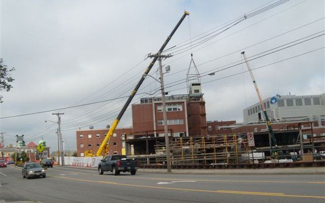 365T Crane Setting 23,000# Penthouse Section