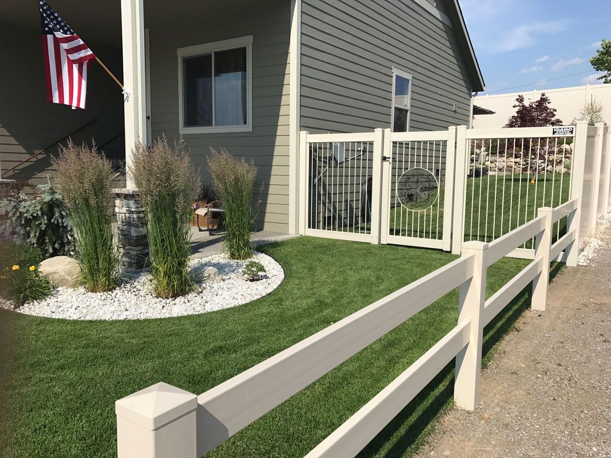 Why Choose Vinyl Secure Fencing? thumbnail