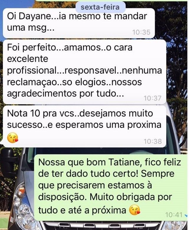 Conversa no WhatsApp elogiando o atendimento da Dayane. Cliente agradece e dá nota máxima.