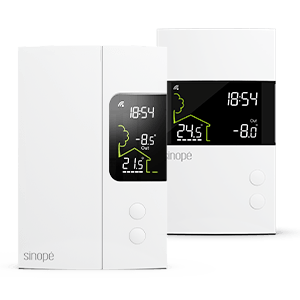 Deux thermostats blancs sont placés l'un à côté de l'autre sur une surface blanche.