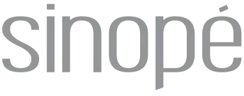Le mot sinope est écrit en lettres grises sur fond blanc.
