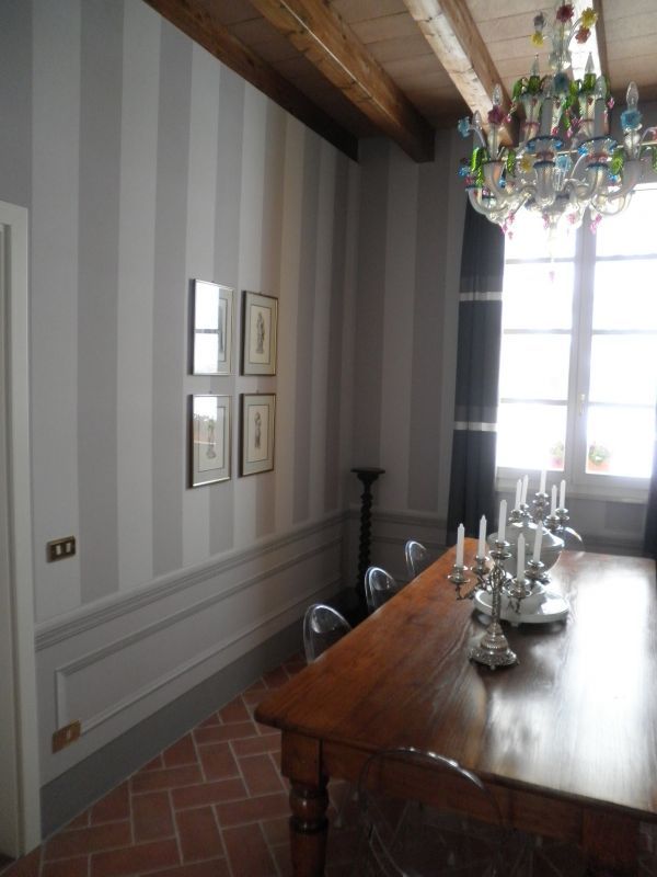 pittura con decorazioni