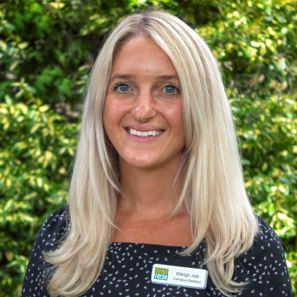 Kileigh Job dietitian portrait in a circle