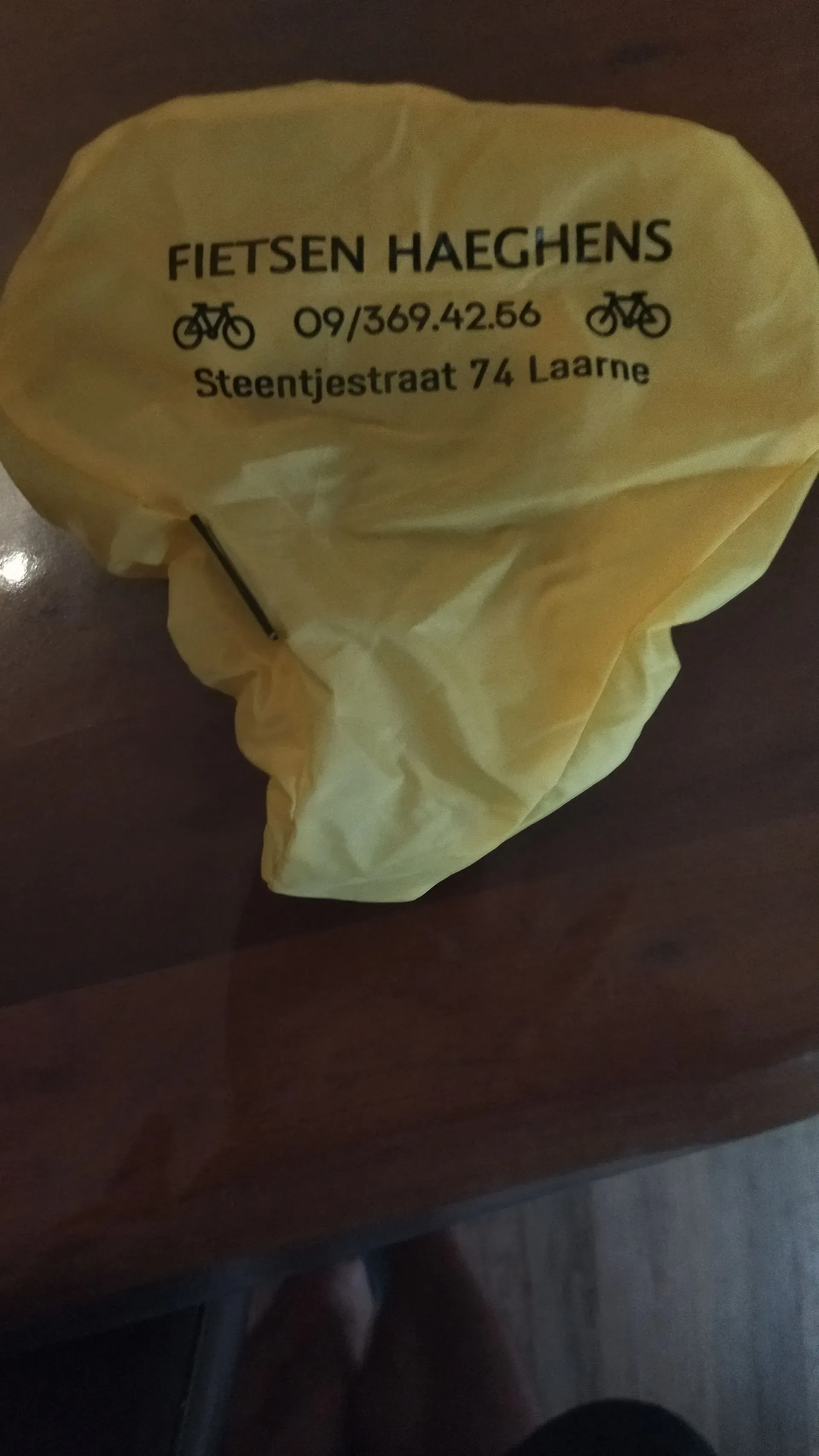 zadelhoes fietsenwinkel geel