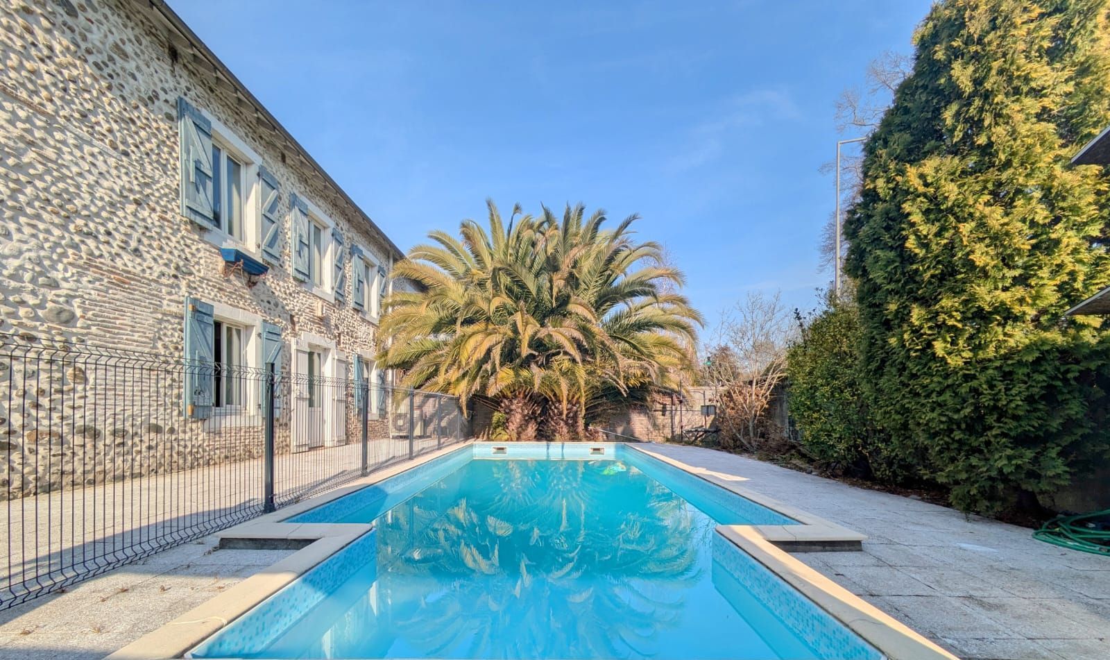 Maison en pierre Pau, Maison avec piscine Pau, maison avec du charme te une piscine à Pau, Grande maison à Pau avec piscine 