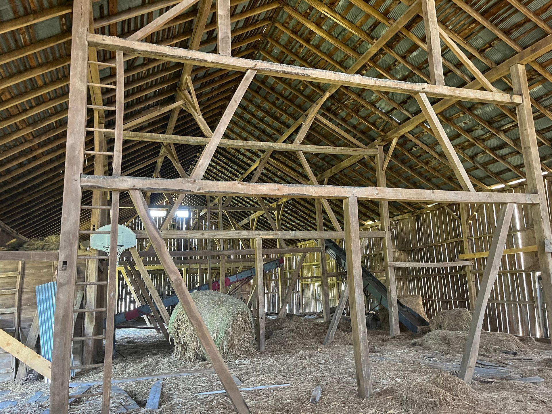 Build and design a home using a heritage barn 