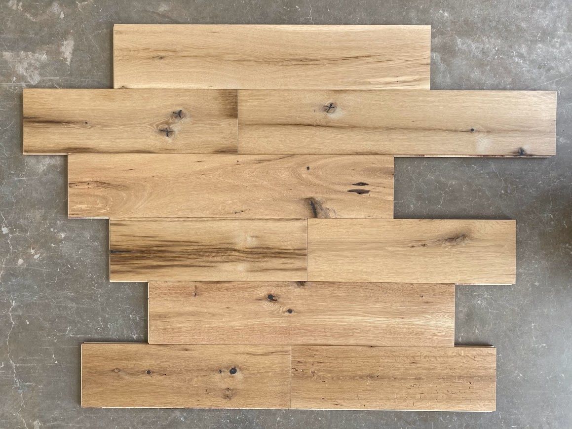Staggered Reclaimed Wood Boarding with Natural Grain and Knots from Pennsylvania