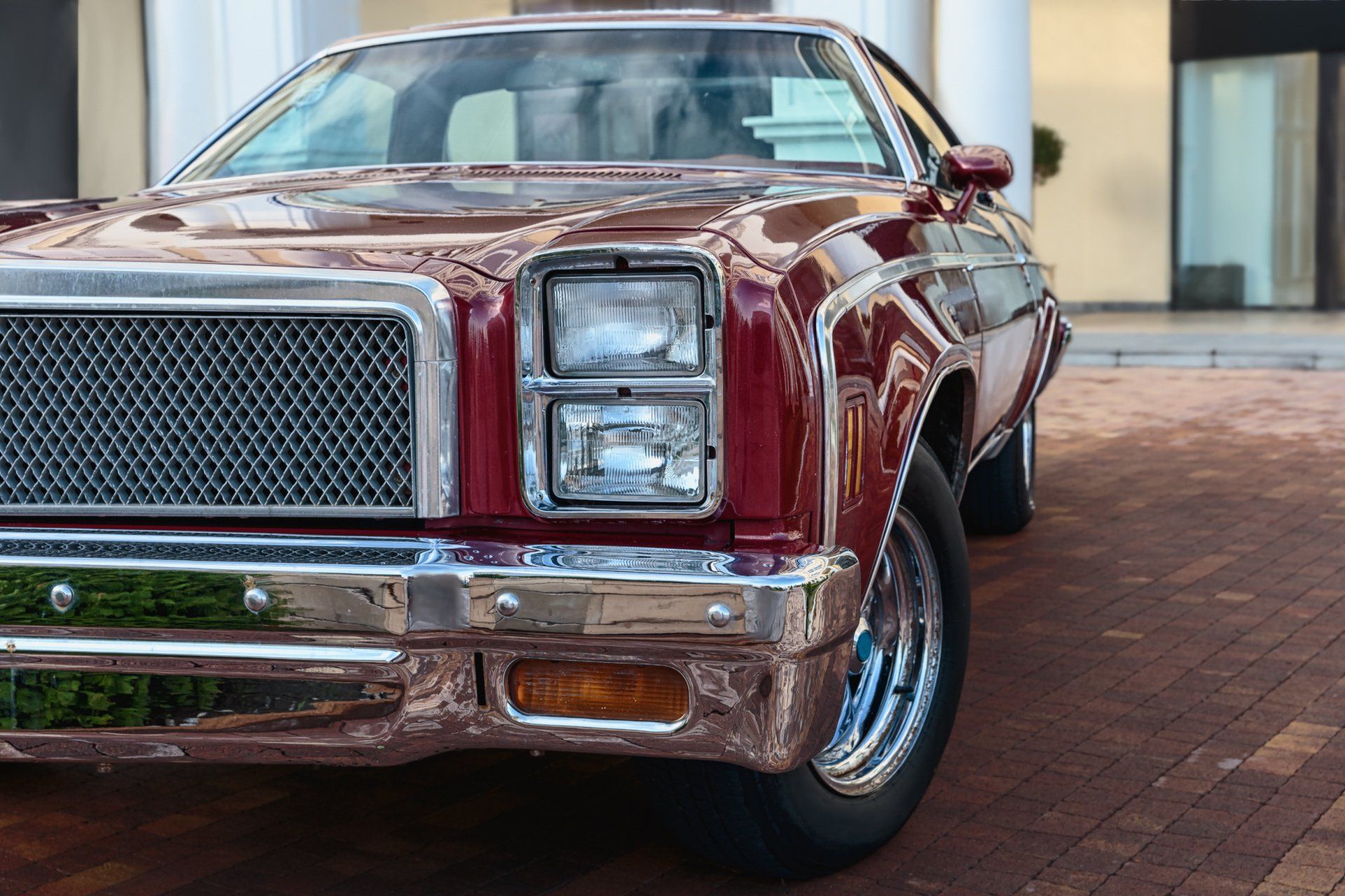 Ausschnitt roter Oldtimer
