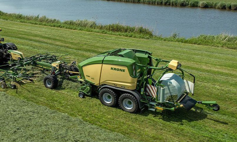 Grüner Ladewagen von Krone - SplitCut