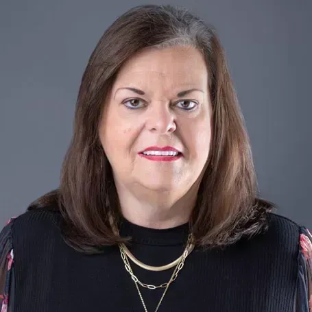 Debbie Kitchens Headshot