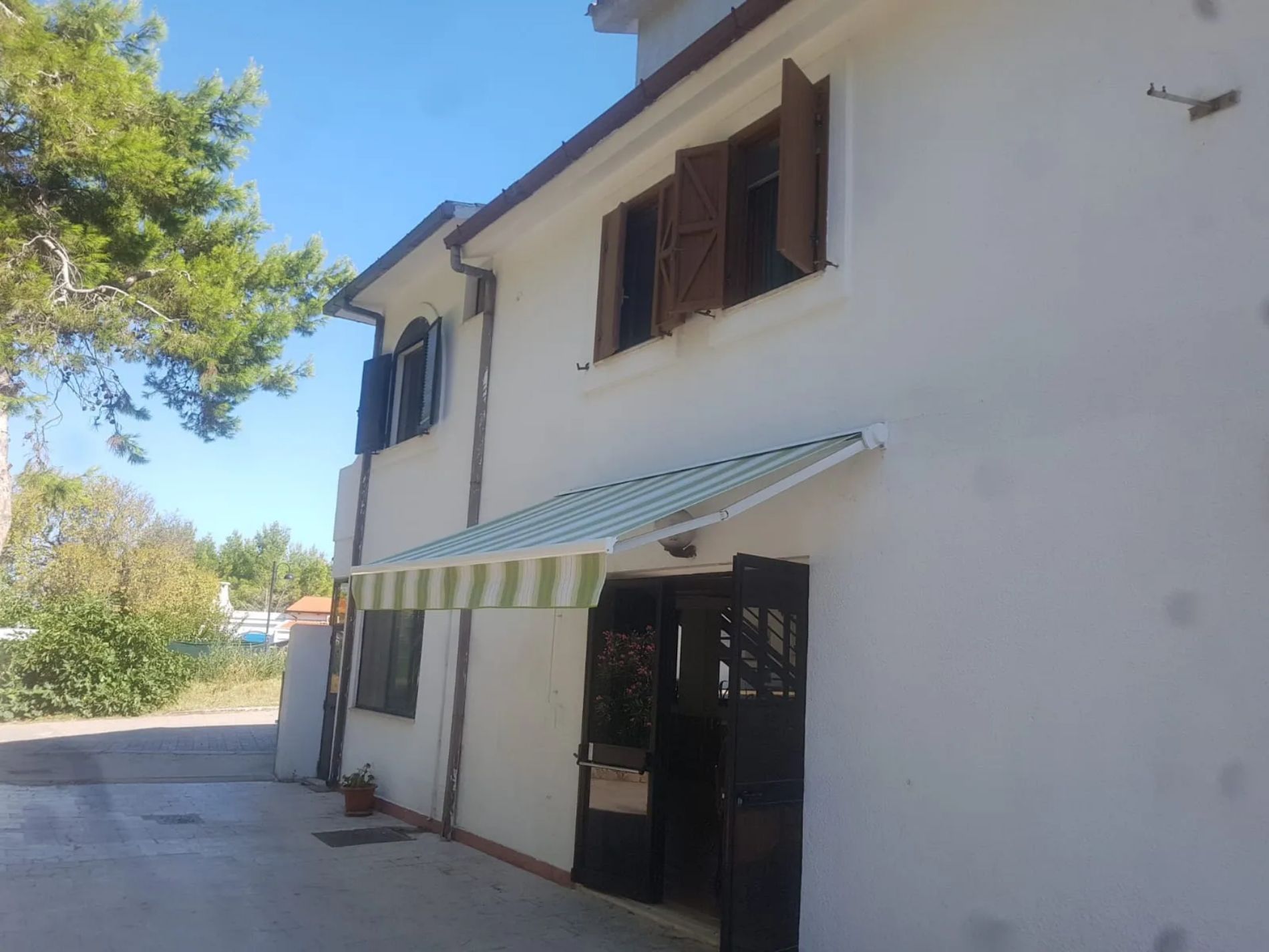 tenda sole per casa privata