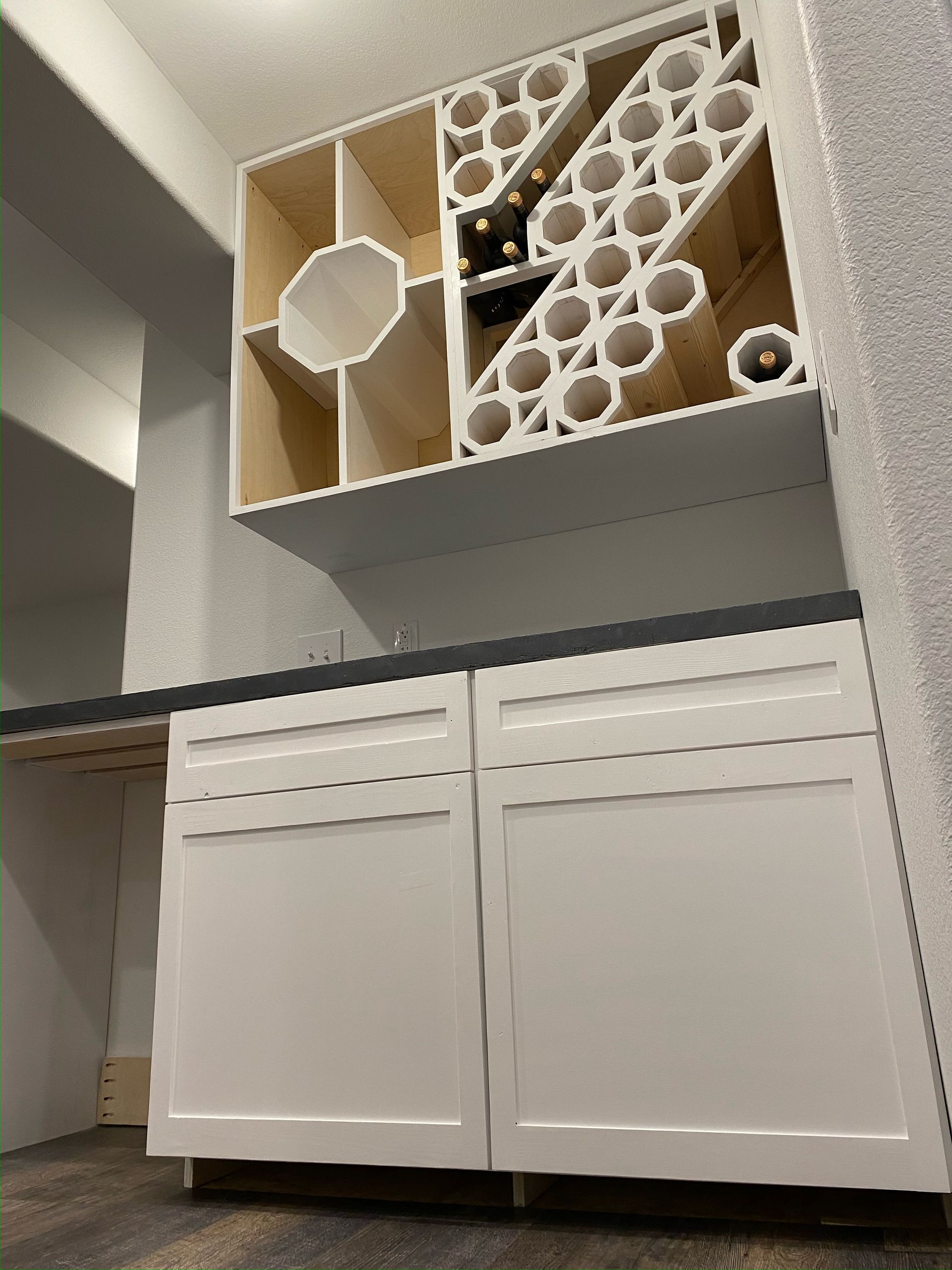 Hexagonal wine rack with Concrete counter
