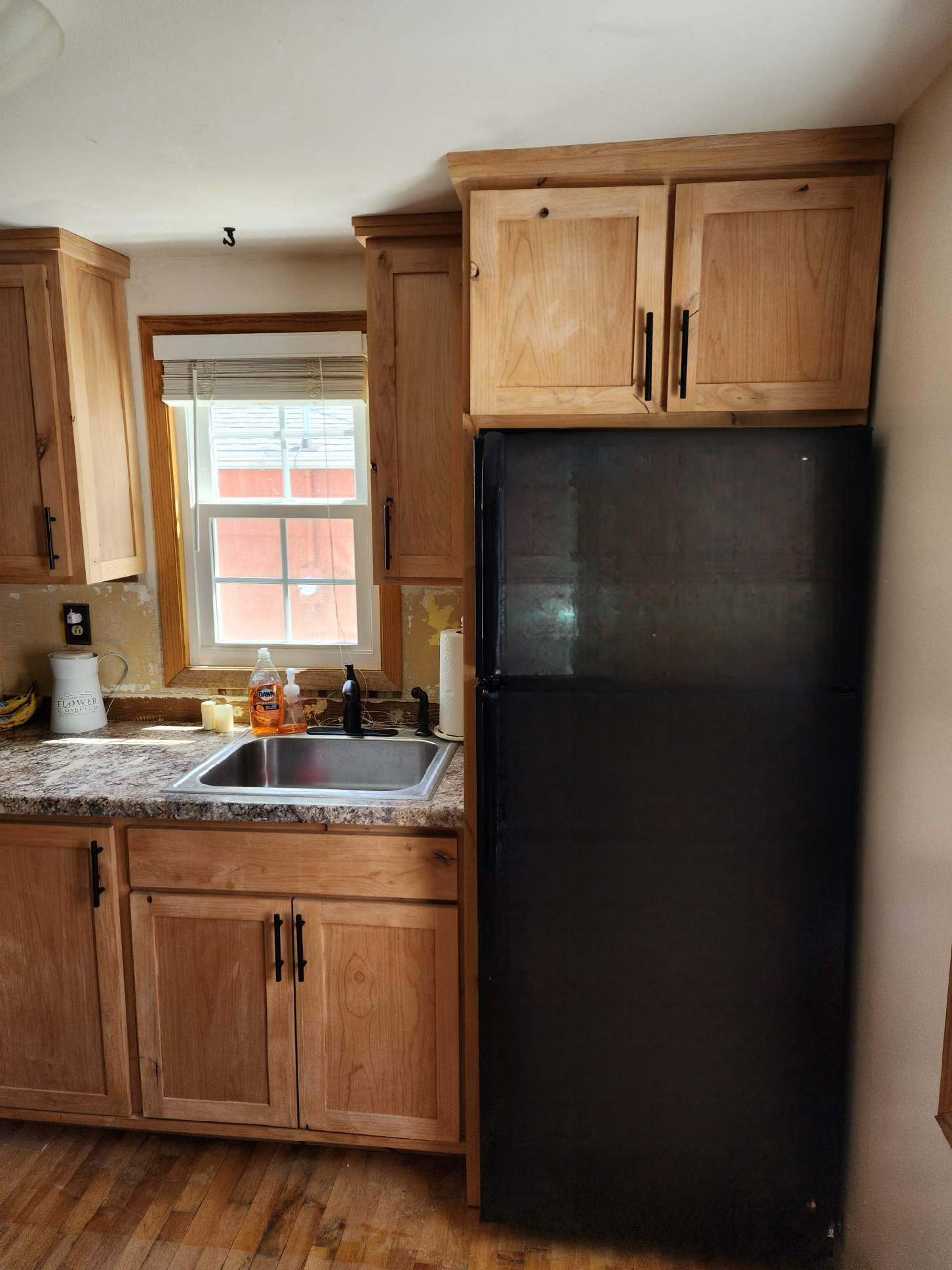 Knotty Alder custom kitchen with Formica Antique Mascarello countertop 