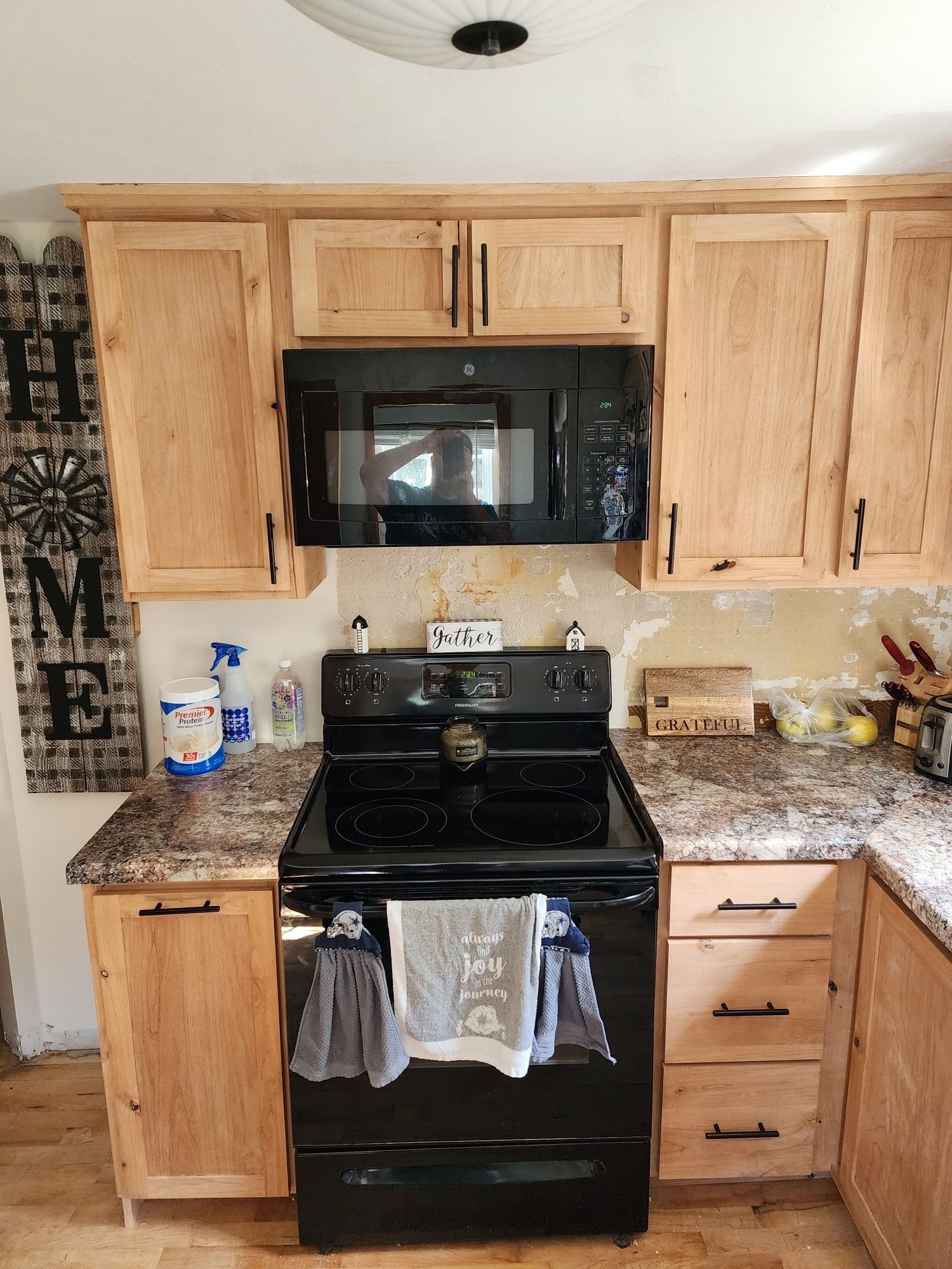 Knotty Alder custom kitchen with Formica Antique Mascarello countertop 
