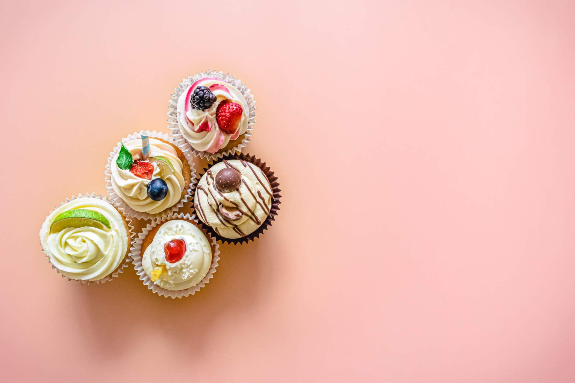 Alcoholic cupcake collection from A Cherry On Top bakery on the Isle of Wight, photography by MooksGoo
