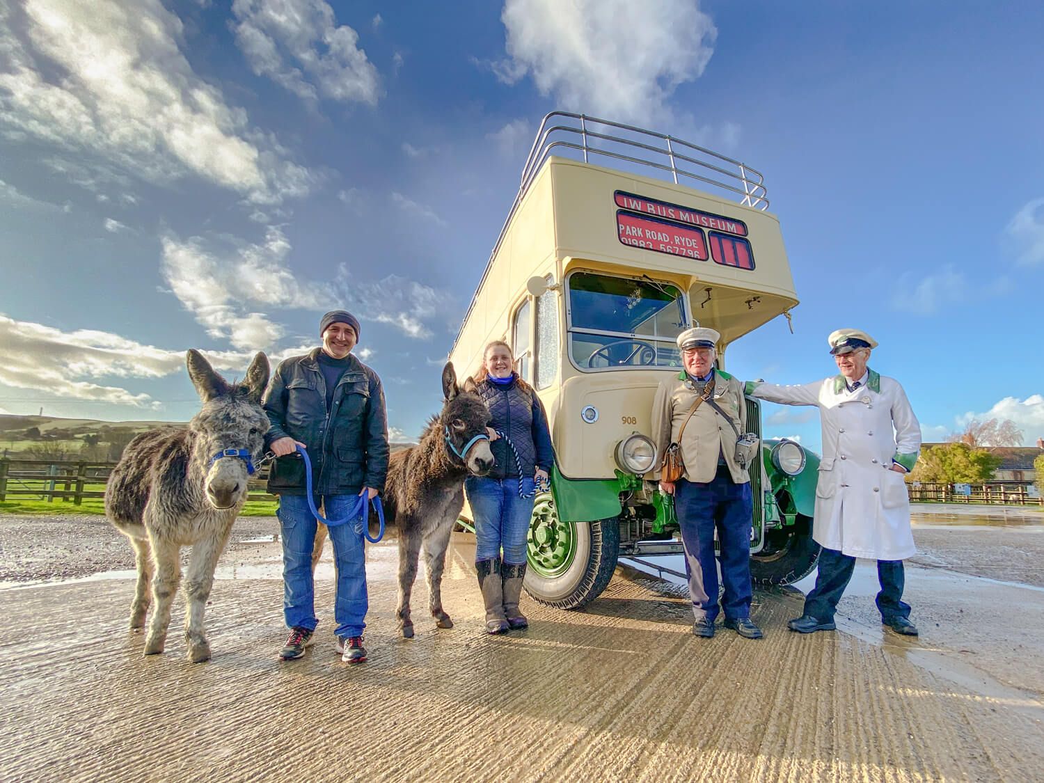 Vintage bus event at the Isle of Wight Donkey Sanctuary, photographed by MooksGoo