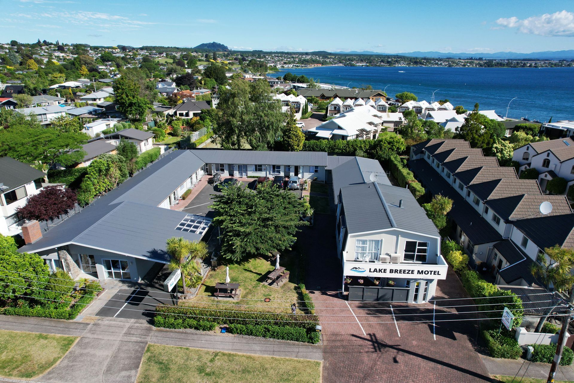 Lake Breeze Motel Taupo