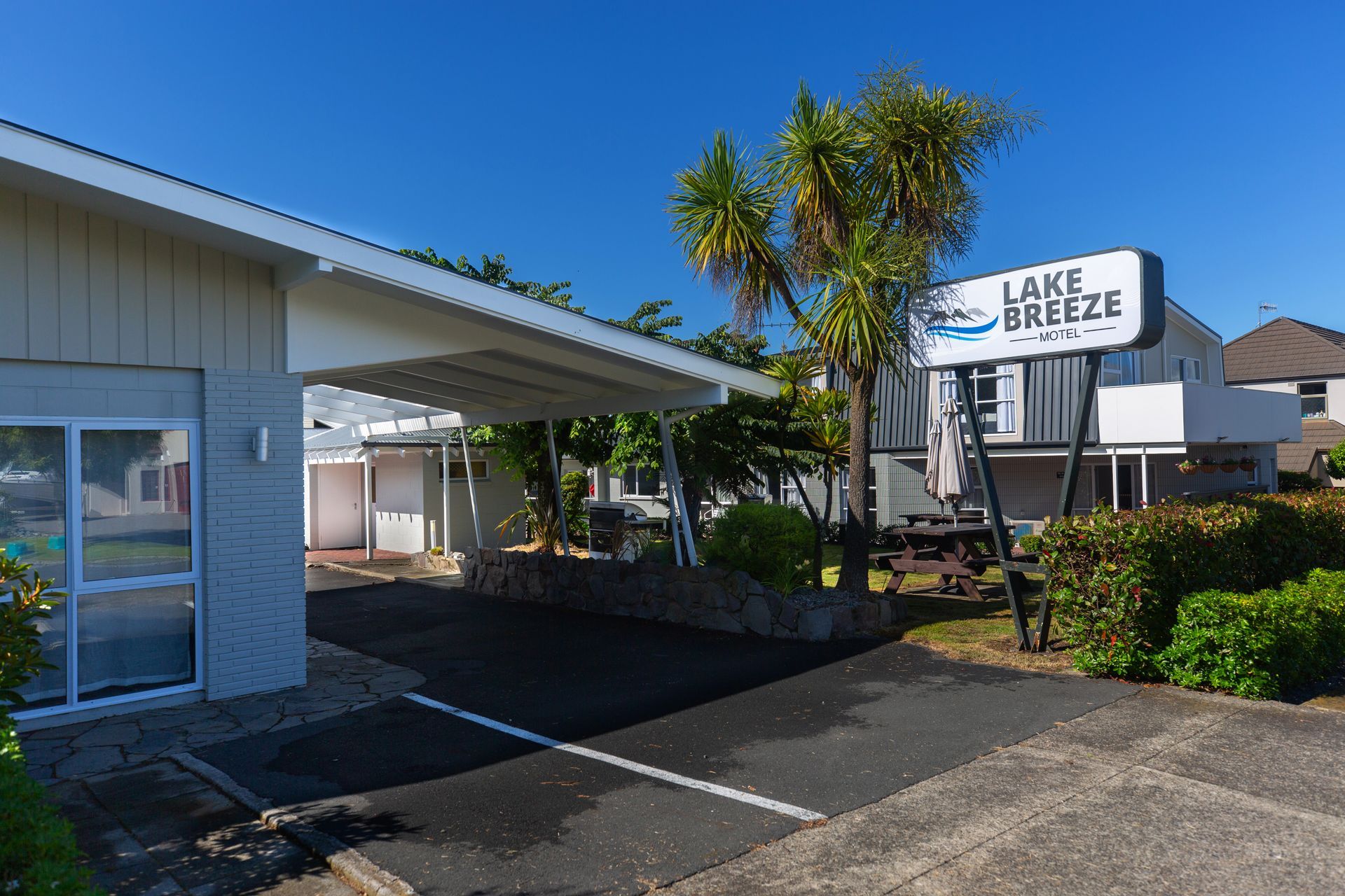 Lake Breeze Motel Taupo