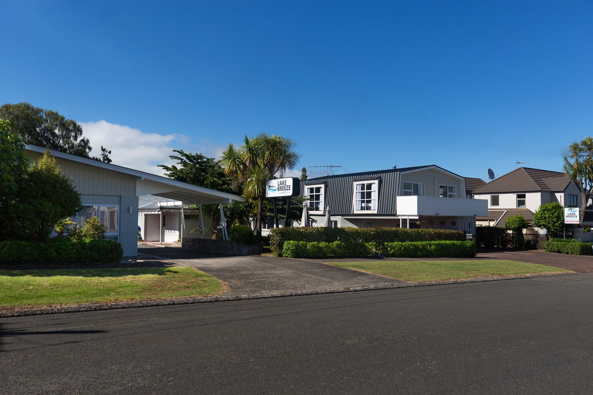 Lake Breeze Motel Taupo