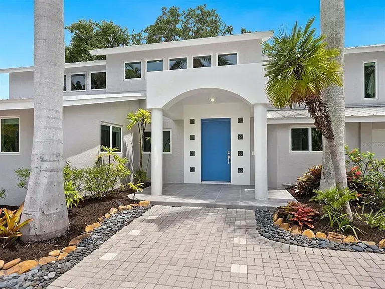 361 Avenida Leona, Siesta Key, FL 34242