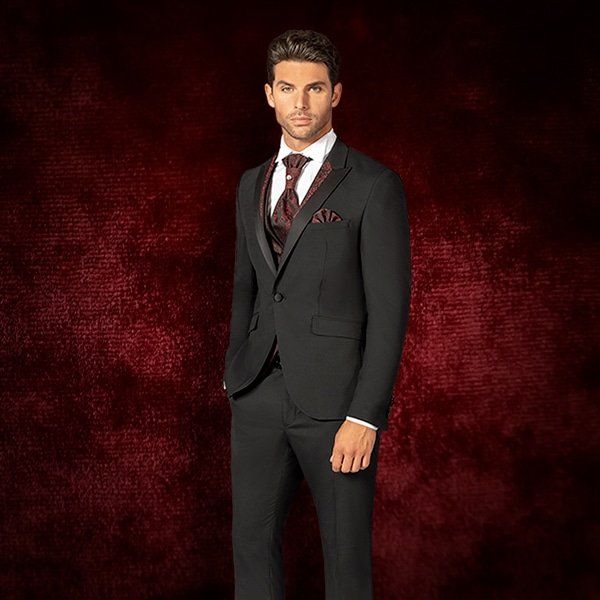 Completo da sposo con cravatta e pochette