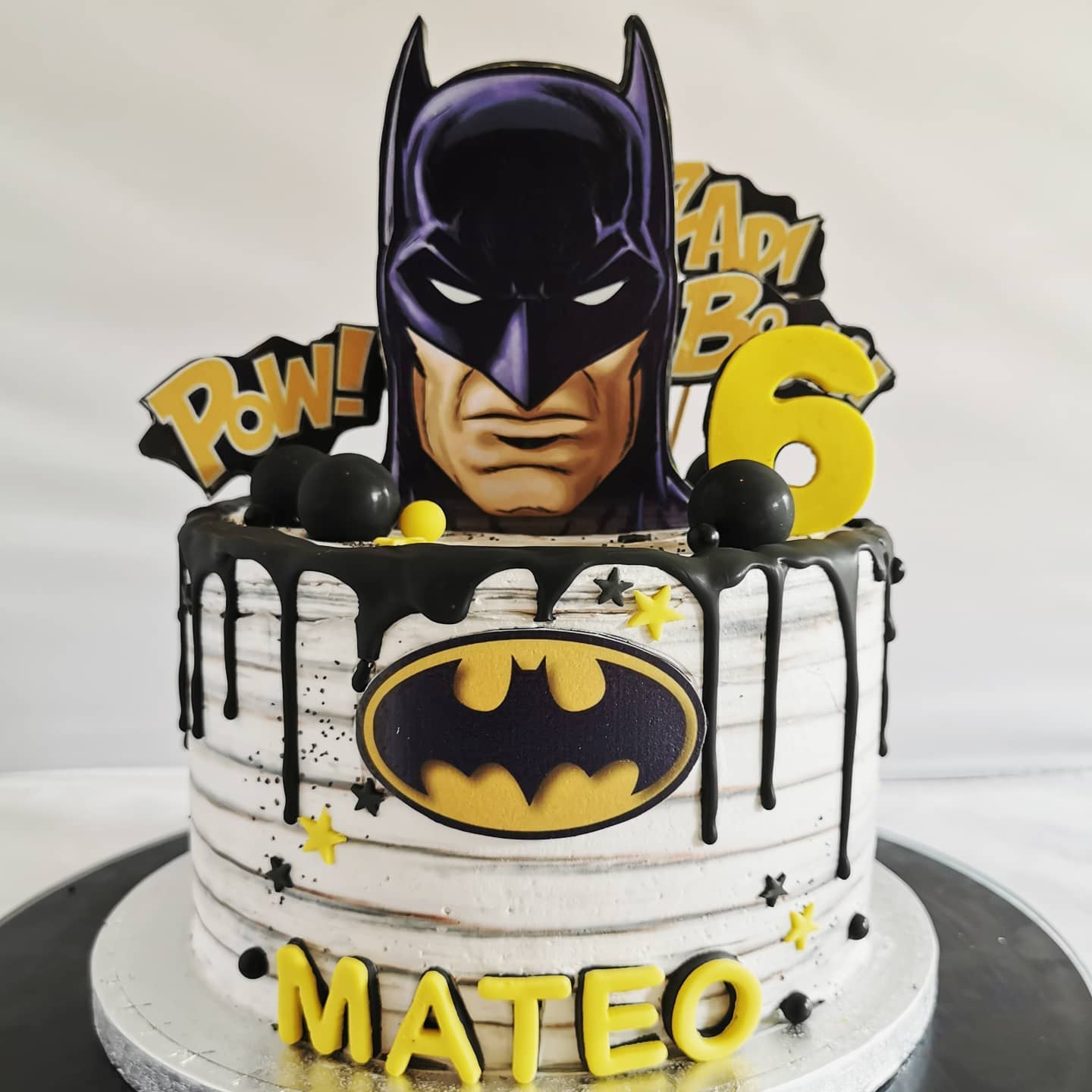 Batman cake