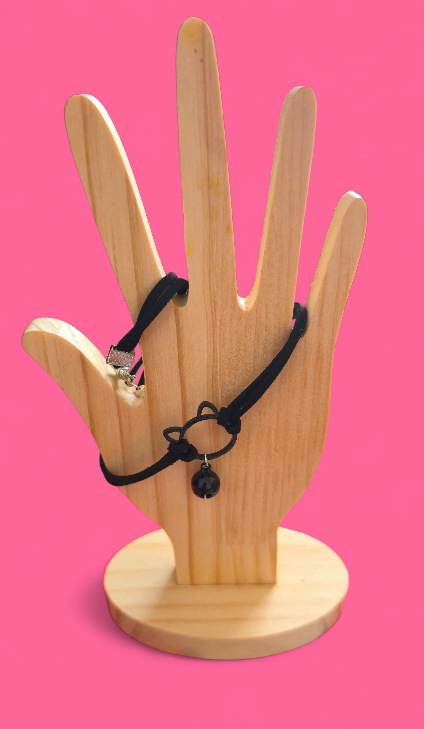 Collar negro de gato con campanilla