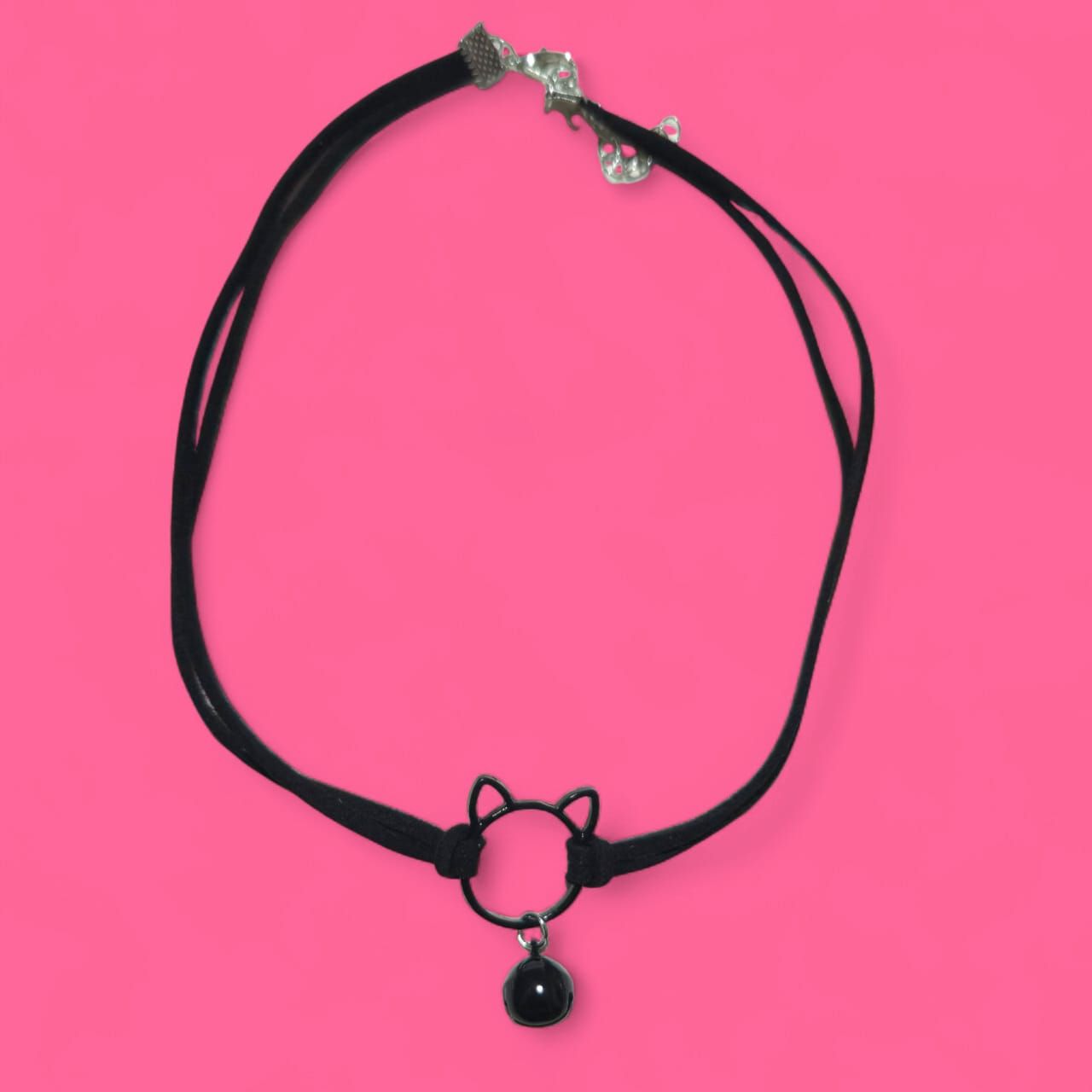 Collar negro de gato con campanilla