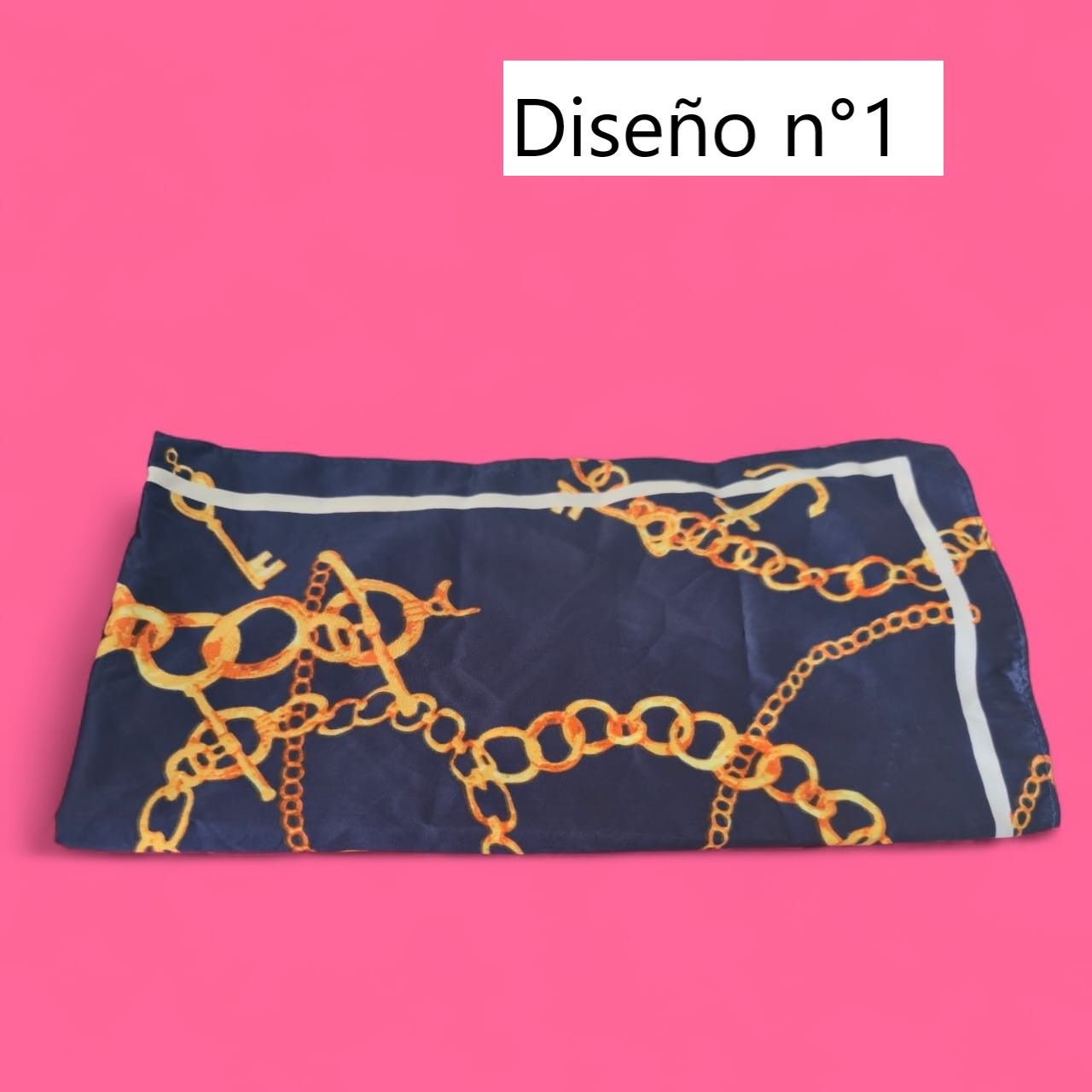 Varios diseños de pañuelos de cuellos