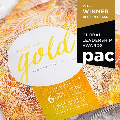 A shot of gold turmeric powder has won a global leadership award