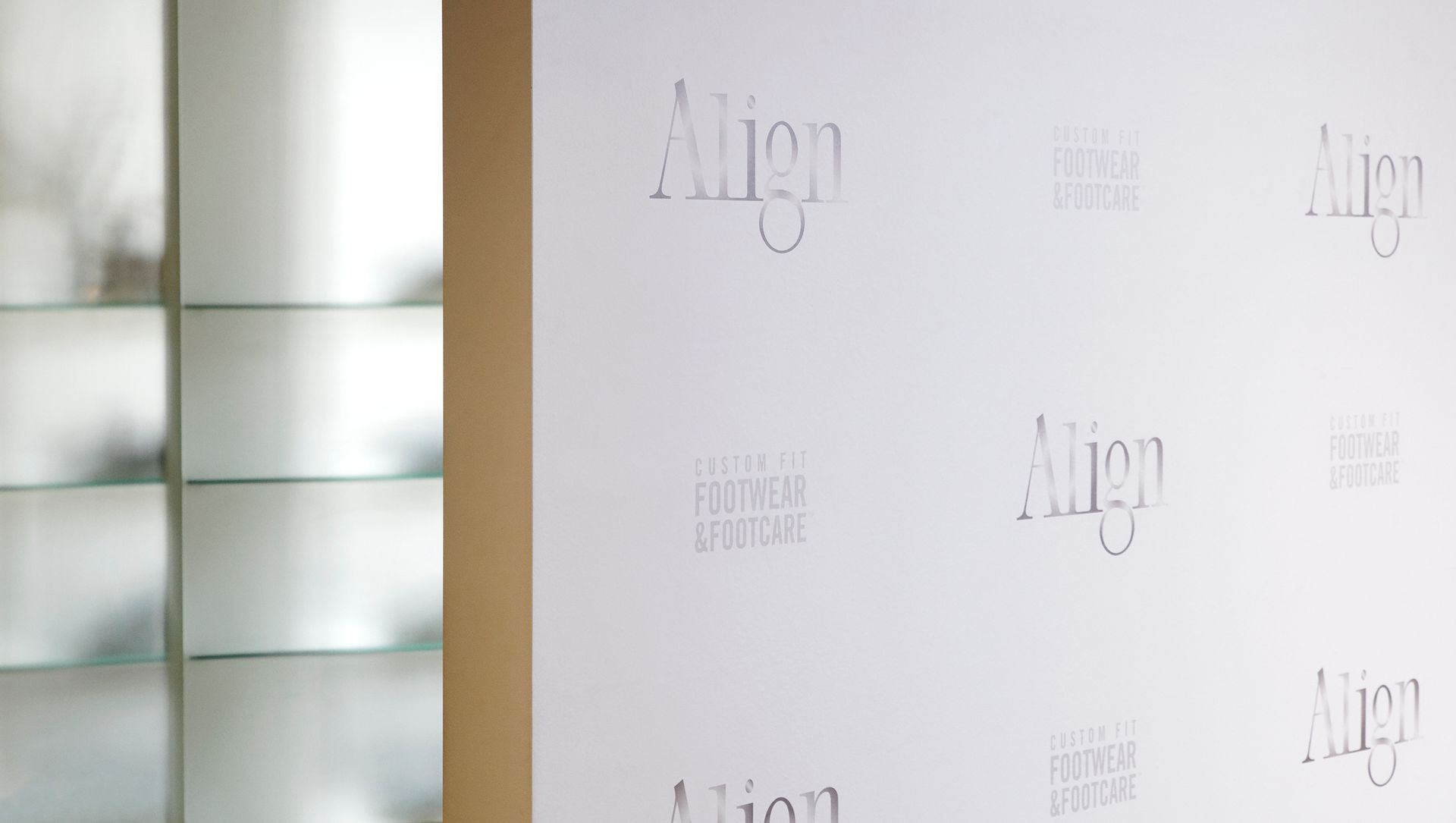 The word align that is on a piece of paper