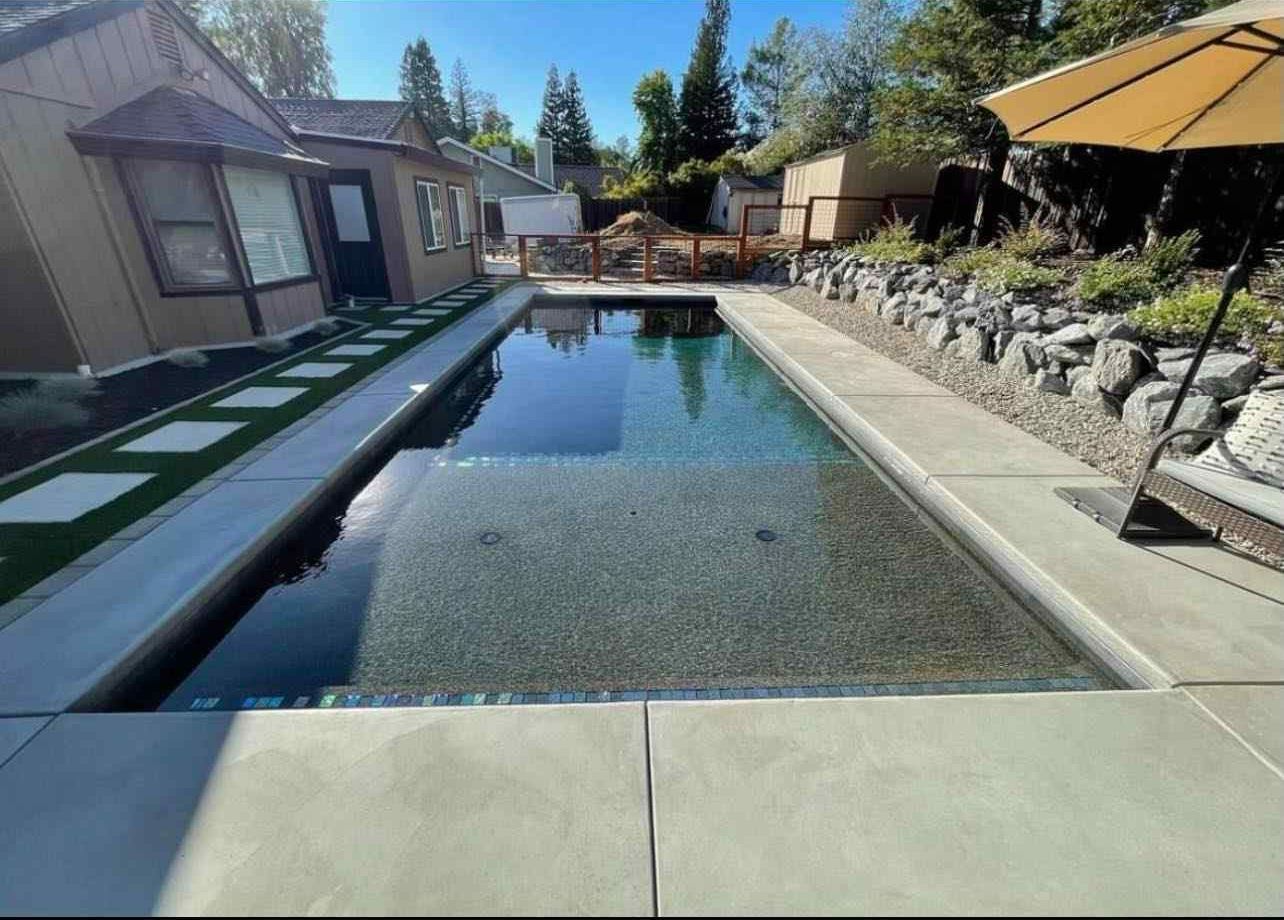 Gallery image 6 on the Prestigious Pools website