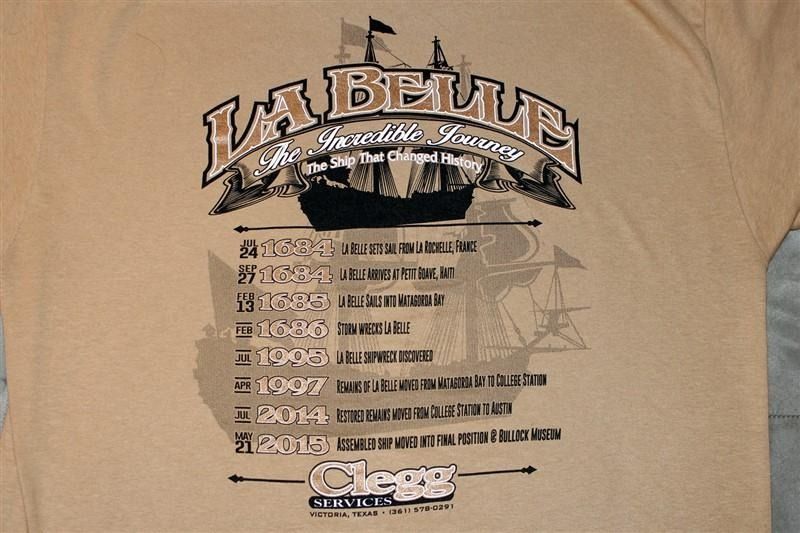 A t-shirt that says la belle on it