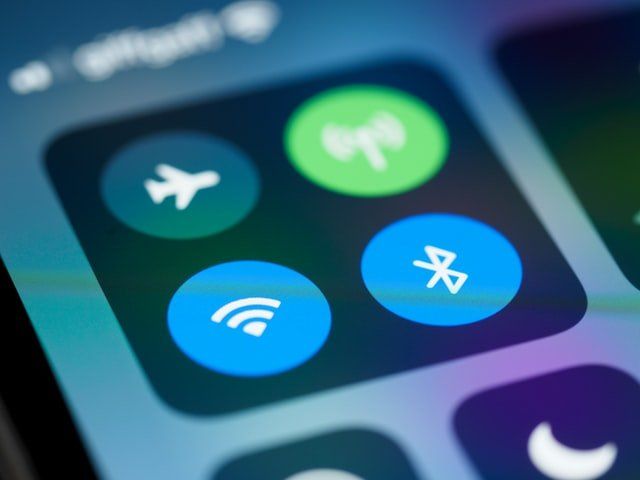 Unfixable Bugs Found in Billions of WiFi and Bluetooth Chips